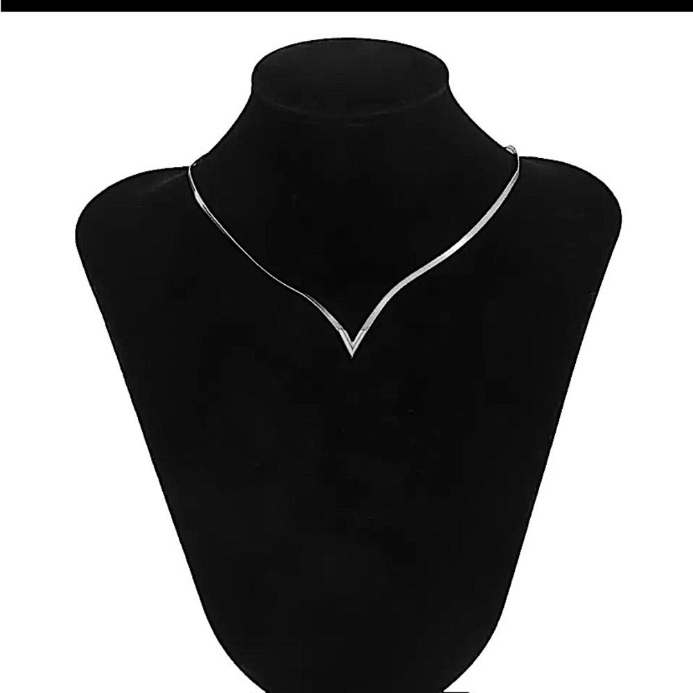 Sterling Silver V Shaped Necklace Flat Clavicle Herringbone Choker - Picture 4 of 8